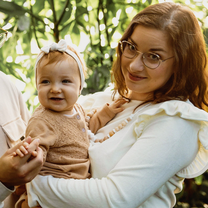 Collier d’allaitement Mawen Materne en silicone et bois perles beige blanc