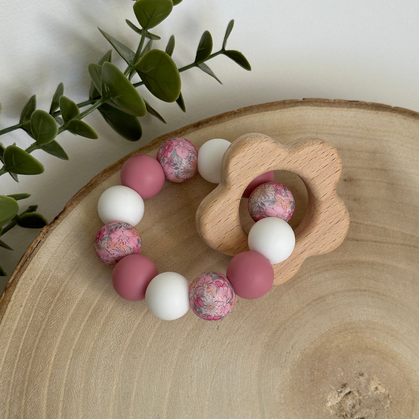 hochet anneau de dentition Mawen Materne bois silicone perles rose